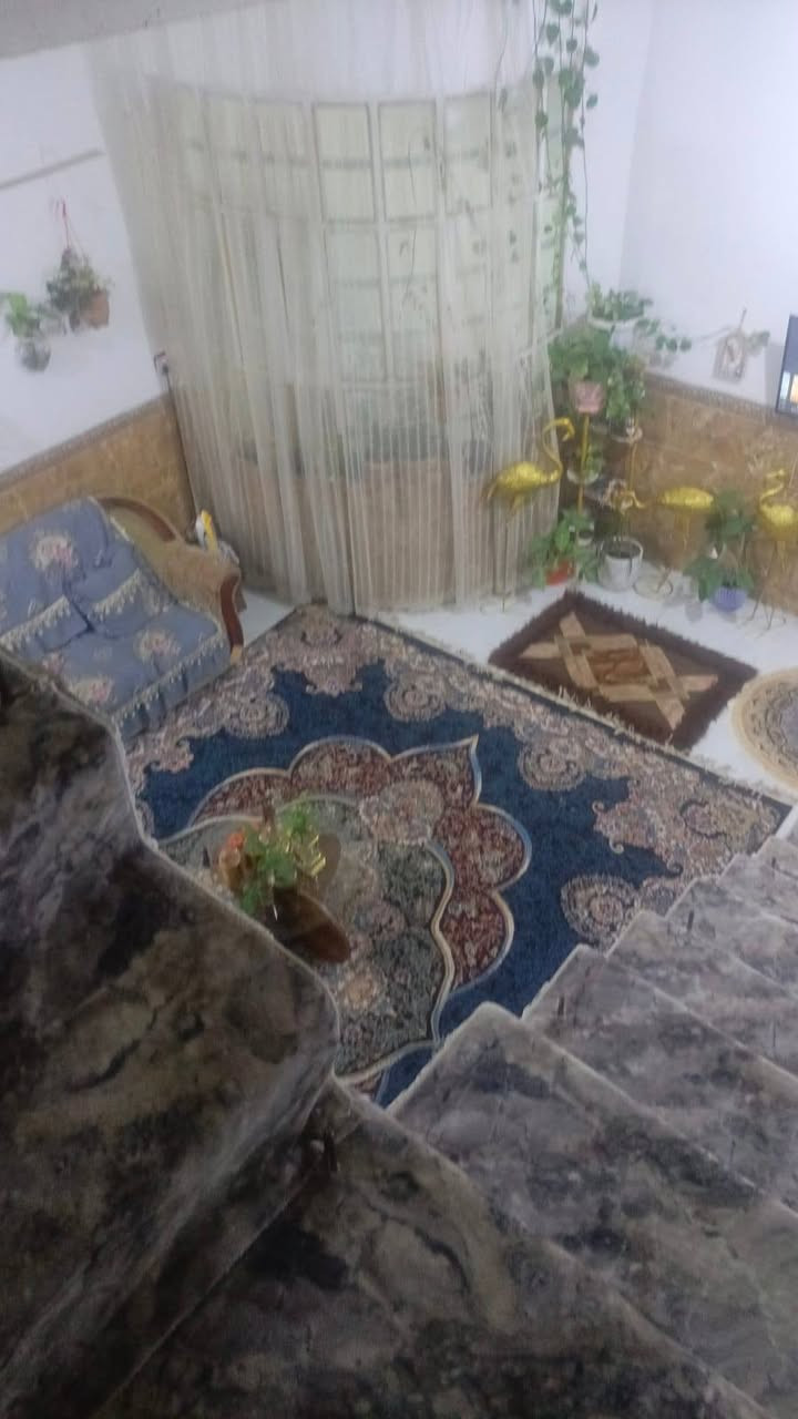 دار للبيع
العنوان /التحرير شارع عمر بن عبد العزيز (الحولي)(قطع الارهاب)
المساحة/ 150 متر مربع (16م×25م)
المحتويات / صحيات خارجية + كراج + حديقة صغيرة + استقبال + صالة كبيرة + مطبخ +حمامات داخلية + غرفة نوم كبيرة + بيتونة 
الدار ملك صرف (طابو سكني) شرط التحويل.
الدار بناء حديث سالم بدون عيوب بحالة ممتازة جداً 
للاستفسار  التواصل على الرقم التالي/
***********
