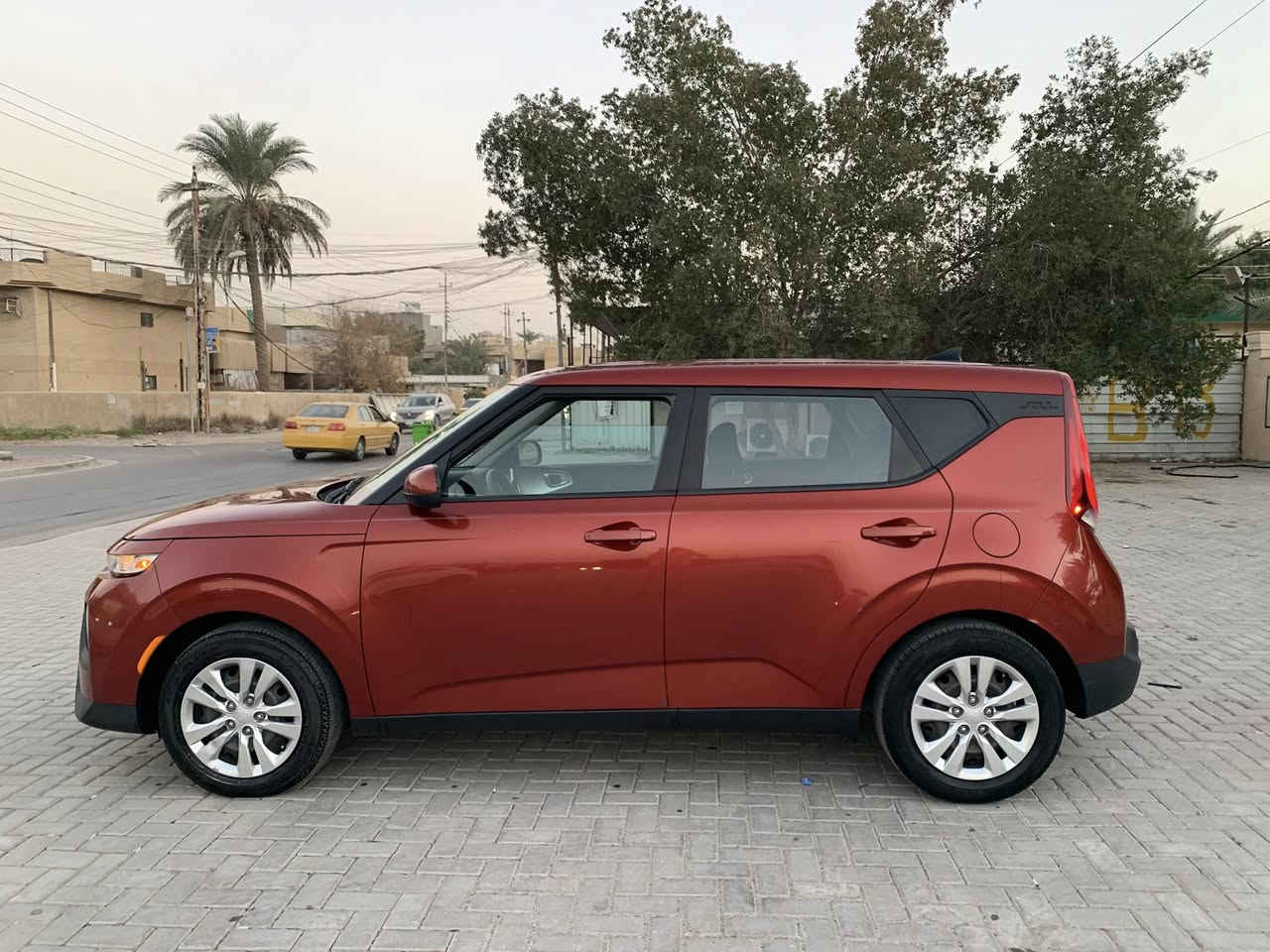 كيا صول 2020 وارد امريكي بيها صبغ جاملغ ونص بنيد فقط سياره جديده جدا وجاهزه مواصفات نص فول مكينه 2000 دوش شاشه جبيره وكامره دواره سياره جاهزه بدون نواقص السعر 138 ورقه وصور حادث بلمنشور 
*********** 
‭0788 287 0045‬
