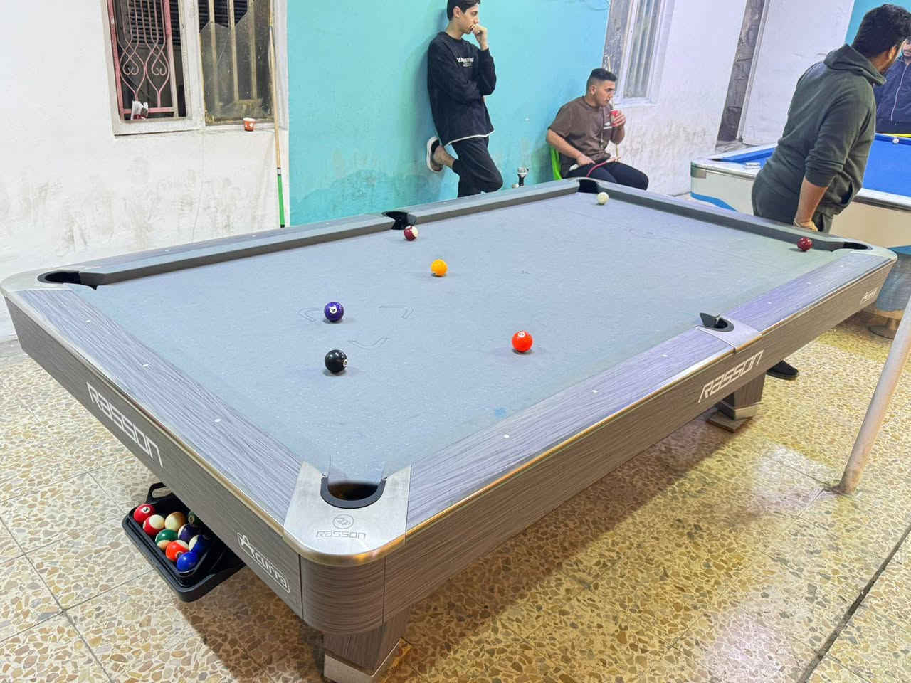 السلام عليكم ميز رايسون للبيع صارله ٢٤ يوم مكفول جديد كلش اني مكلف بالنشر هذا رقم صاحبه ***********
