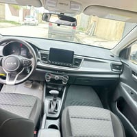 كيا ريو 2023 للبيع حادث خفيف بدون ايرباك رقم وسنوية جديد هزة جديده موا...