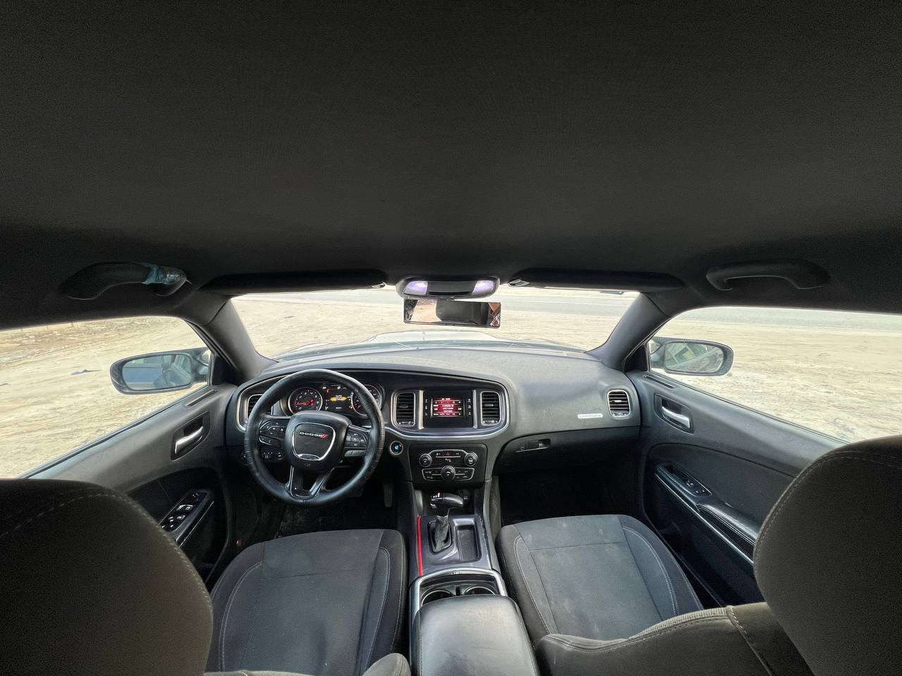 السلام عليكم
، للبيع او مراوس
جارجر 2015 أصل، السيارة جاهزة من كل النواحي، كير ومكينة خير من الله، وحدادية جديدة خلفية وأمامية، داخل جديد، تبريد ثلج. السيارة حادثة بس بجم، بنيد محدث،جاملغ مقسم فقط. رقم بصرة، سنويتها ما ساقطة. السيارة جاهزة من كلهن. 
مكان ذي قار سوق الشيوخ
السعر 150، وبيها مجال قليل
هاتف : ***********
