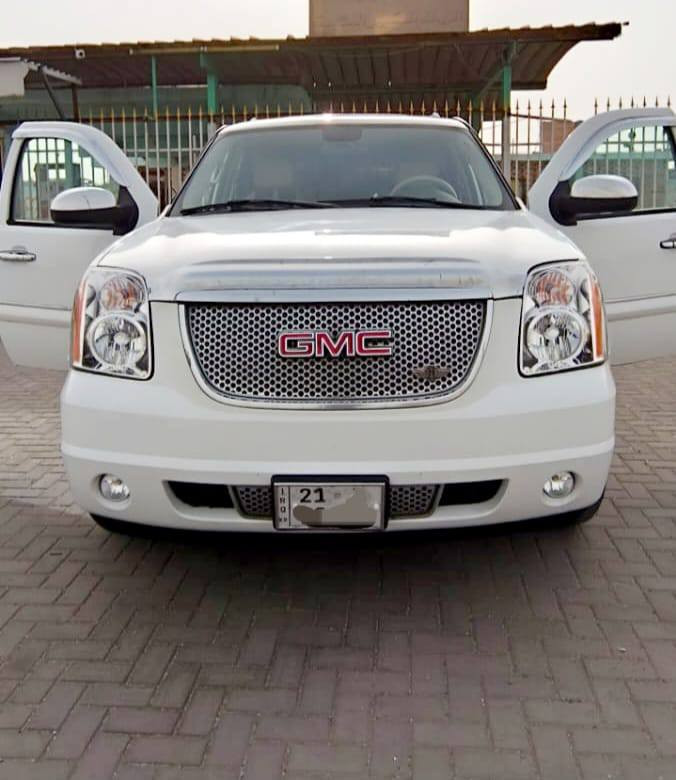 يوكن فول ادوات ادوات موديل 2009خليجيه مكفوله من الكص والسرقه والعشائر والانتر بول داخله تفصيخ فتح فول مواصفات دخول جديد مكينه 5300 السياره جاهزه من كلشي مرقم شمالي 
 السعر 110 وبيها مجال حق الجيه مكان السياره البصره للاستفسار الاتصال بالرقم *********** موصفات السياره دلعه شفط فتحه سلايت روف شاشتين خزن ميموري بالكشن 
كير + - بعد هواي مواصفات
