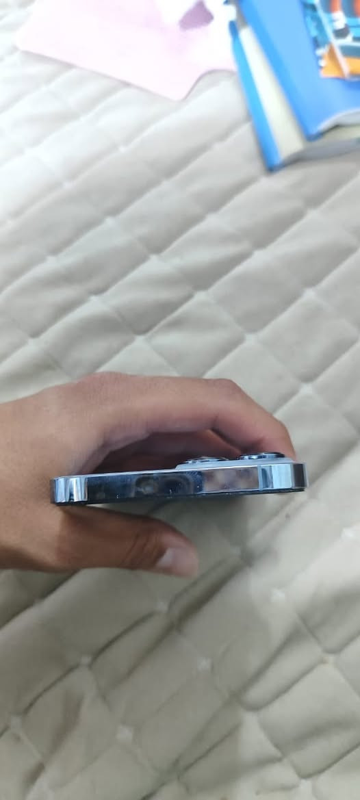 للبيع مكاني ناصريه مركز 

13 برو ماكس ذاكره ٢٥٦ بطاريه ٩٠ بلاديه لامبدله ولا مرفوعه شرط جهاز كلش نضيف كله شغال نموذج N والسماعه الفوك شويه بيها ضعف فقط


**إذا كنت صاحب هذا الإعلان وتريد حذفه لأي سبب، رجاءا أرسل رسالة إلى الدعم الفني**