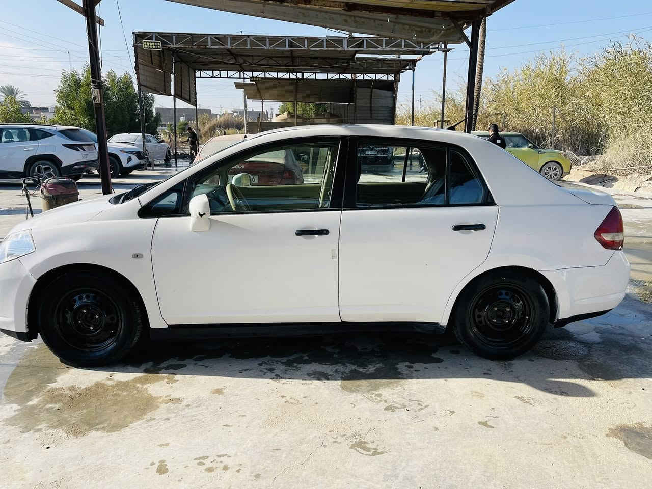 السلام عليكم 
للبيع

نيسان تيدا 2006
رقم مميز مواليد 
باسمي جاهزة هزة ورقم جديد 
كير ومكينه مكفولات
حداديه تخم تاير تبريد كله جديد 
مصبوغة عام 
مكانة بابل 
*********** 
السعر 85$
