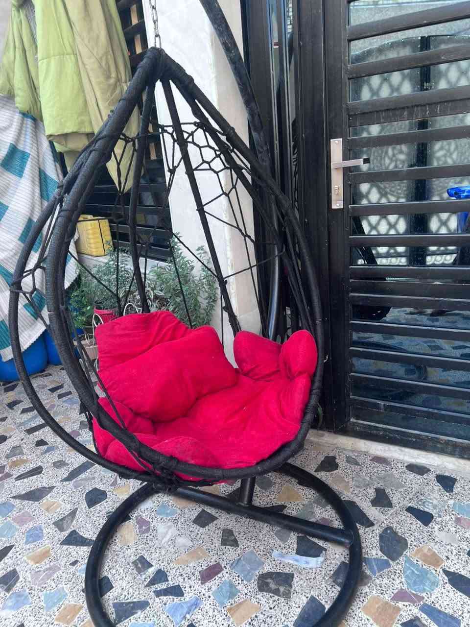 ‏حوض مال السمك مرجوحة للبيع سعر 200لف ‏مكان حي اور ***********￼￼
