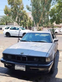 : BM735 للبيع موديل 92 لون رصاصي مابيها ضربة بس السيارة جاردة تبريد شغ...