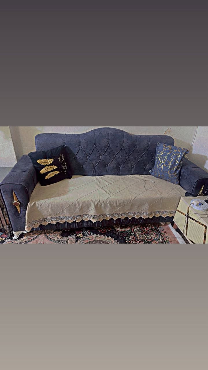 سلام عليكم عندي اثاث كامل البيع مكاني بغداد الدوره اتصال ***********
واتساب ***********
