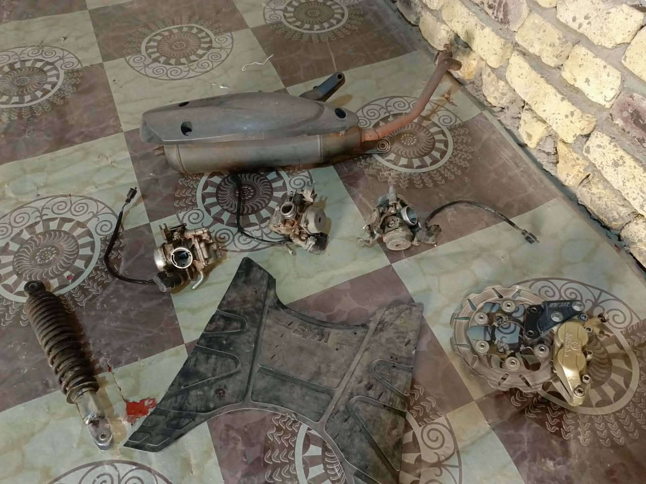 للبيع كلمن وسعره
***********
