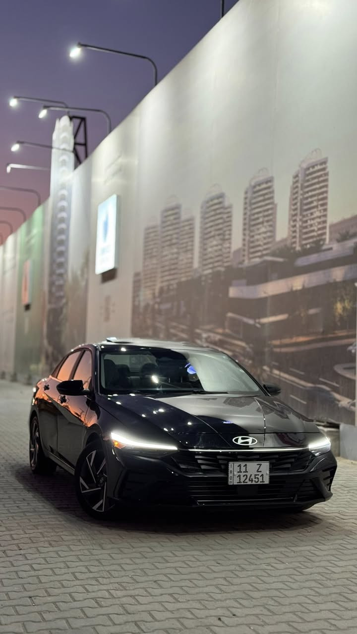 ELANTRA LIMITED 2025 
النترا لمتد 2025
📍 مكان السيارة: بغداد – حي الجامعة 
📞 للتواصل ***********
💰 السعر: 193 ورقه – قابل للتفاوض
📊 المسافة المقطوعة:5000 mi
🛠️ المحرك: 4 سلندر – 2000 cc

⚙️ المواصفات:
•السياره فول مواصفات
. بصمه 
. فتحه 
.نظام صوت BOSE
.داخل ابيض اوف وايت
. لايت و بك لايت led
.حساسات 
شاشة كبيرة gps 
.عدادات ديجتال 
. ويل كب 
.انارة داخلية بلاديه اكثر من 60 لون
.كشنات جلد و تدفئه بالكشنات 
. تبريد منفصل
.شاحن لا سلكي 
.رادار امامي و خلفي و نقطه عمياء 
.سايد بريك كهربائي 
.اوتو هولد 
. مثبت سرعه تفاعلي

⚠️ أضرار السيارة:
• حادث السياره باب و جاملغ عكس السايق  و حافة الباب الخلفي ✅
. ايرباك برده  و ستيرن  فقط ✅
.

📌 تفاصيل إضافية:
• رقم السيارة: بغداد 
• باسم المالك تحويل مباشر
• لون السيارة: اسود
• حالة السيارة: جيده جدآ على وضع الشركة اخت الزيرو
