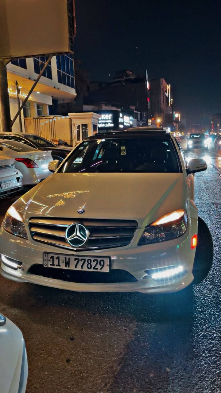 السلام عليكم .
للبيع 
 Amg. Mercedes-Benz c300 كت دعاميات 
محرك المرغوب عقل فوك تويل 
مضروبه نانو بولش درجه اوله 
موديل2008
تفاصيل👇🏼👇🏼
1_ بصمة⁩ تشغيل  
2_محرك 6 سلندر 
3_تبريد قطعتين  ⁦❄️⁩
4_كروز سرعة🔒 
5_مراية داخلية+جانبة عاكسة ⁦🔍
6_تحكم ستيرن كهرباء⁦⚔️
7_ شاشة   🖥⁩ بلوتوث يوتيوب قلاب 
8_فتحة سقف جام بنورما 
9_مري شفط 
10_كشنات كهرباء+ خزن ذاكرة  ✨⁩
11_ لدات الداخلية متغير  47
12_ انارة ترحيب💡 ⁩
13_شاشة اعطال💬
14_ برده خلفيه
15_نقاط عمياء 
16_ سستم صوت harmen kardon+ دمام خلفي 
18_ويل17  ⚔️⁩ AMG
19_صدر امامي خلفي جديد ⁦🛠️⁩
22_كشنات هيتر 
23_تدفئة 
24_+ كاميرا
25_تبريد خلفي 
26ثلاجه 
27تحكم ستيران
28_انظمة قيادة 2
30_ كشن اسود جلد 
31بك لايت لد 
32كشن خلفي قلاب 
33لون ابيض 
34داخل اسود 
35لايت عدسه زنون علي ناصي 
36 صندوك كهرباء 
37 سبايدر رياضي 
…………………………….السياره رقم بغداد جديد 11هزه جديده 
تحويل ثاني 
السعر130
مكان السياره بغداد كرخ 
للتصال***********
