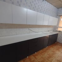 كاونتر • ٨ أبواب • سطح مرمر