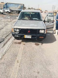 ميتسوبيشي بيكاب • ٩٣ • القرنة