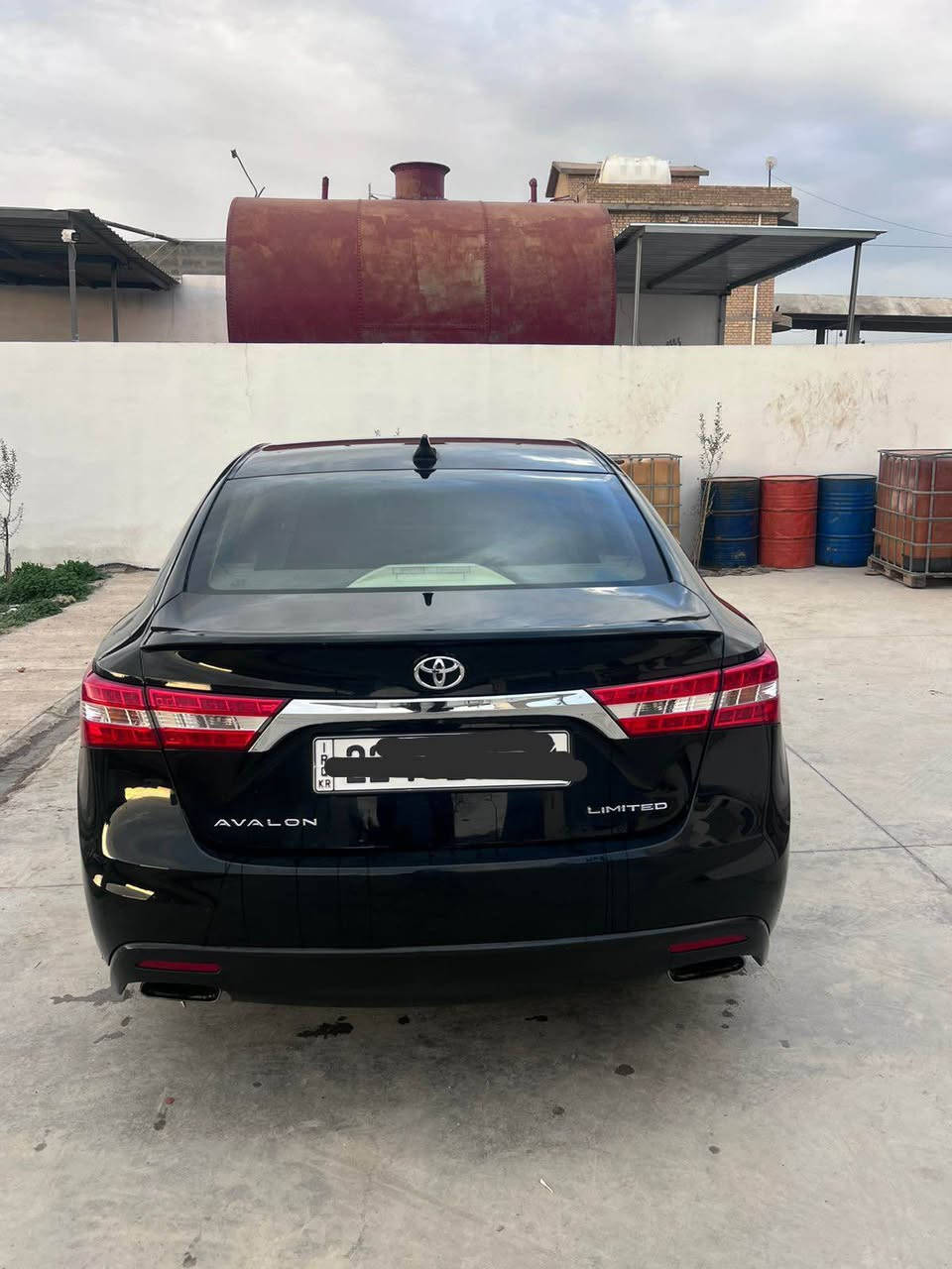 تويوتا ئه‌ڤه‌لۆن ٢٠١٣ لیمیتد
 بۆیاخ دوو پارچه‌ 
چوار په‌له‌ ته‌عدیلی بچوكی هه‌یه‌
گێر و مه‌كینه‌ نه‌كرایته‌وه‌ به‌ شه‌رته‌
كامل سێرڤس كراوه‌ بێ مه‌سره‌فه‌
به‌شه‌رتی به‌ناو كردن
*********** أربيل, العراق
