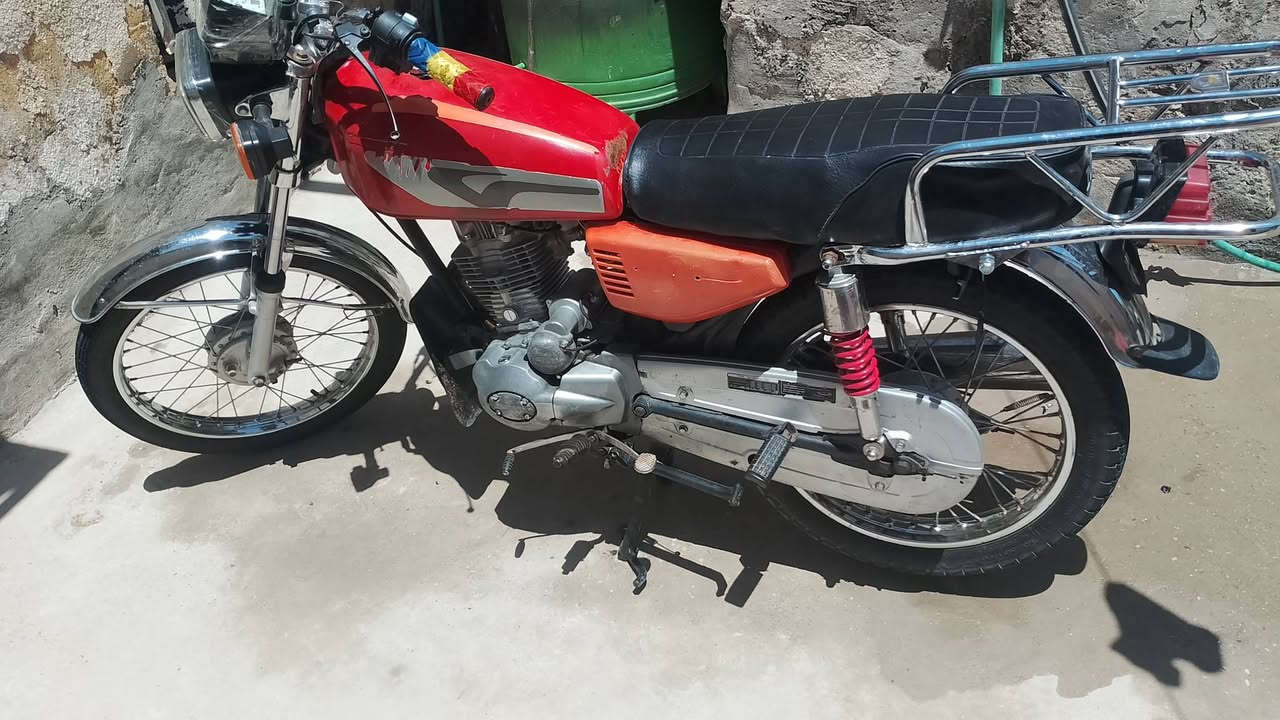 دراجة بارت موديل 20 كلك كلك جديدة جاهزه سلف كهربايات شغاله  دراجة نضيفه سعر 350 بيه مجال رقم لاتصال ***********
