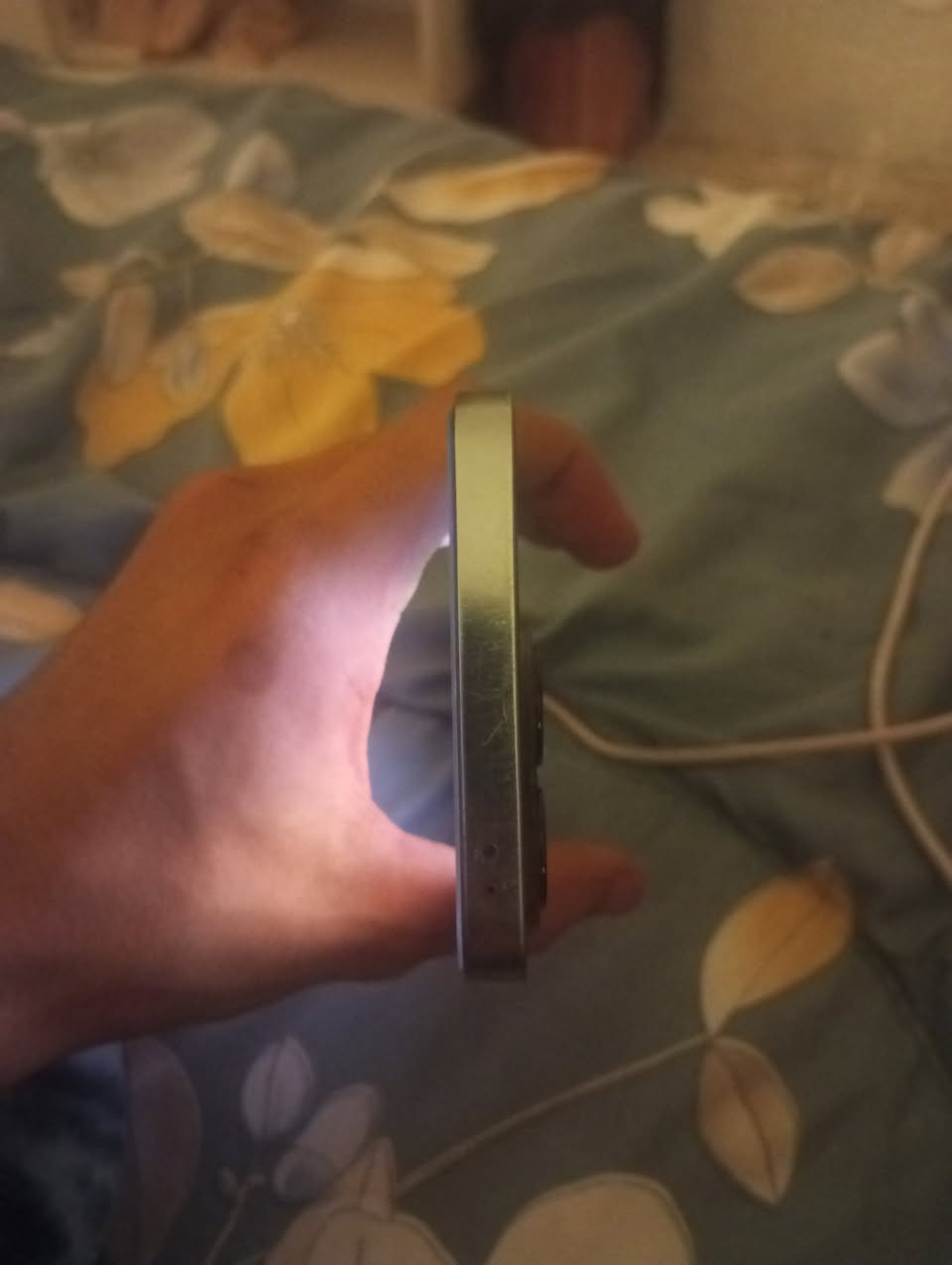 السلام عليكم هونر x8a ذاكره 128 رام داخلي 8+8 جهاز بدون ملحقات نضيف ما بيه فطر بل شاشه سعره 150 مكاني الحرية *********** موحود واتساب وخط
