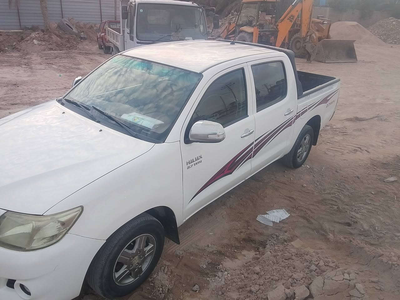 سياره للبيع مديل 14مكينه وكير ما مفتوح  سياره جديده رقم بصره سنويه لل 29 مكفوله شاصي ١٢ كير عادي   لسعر 170رقم لهاتف ***********
