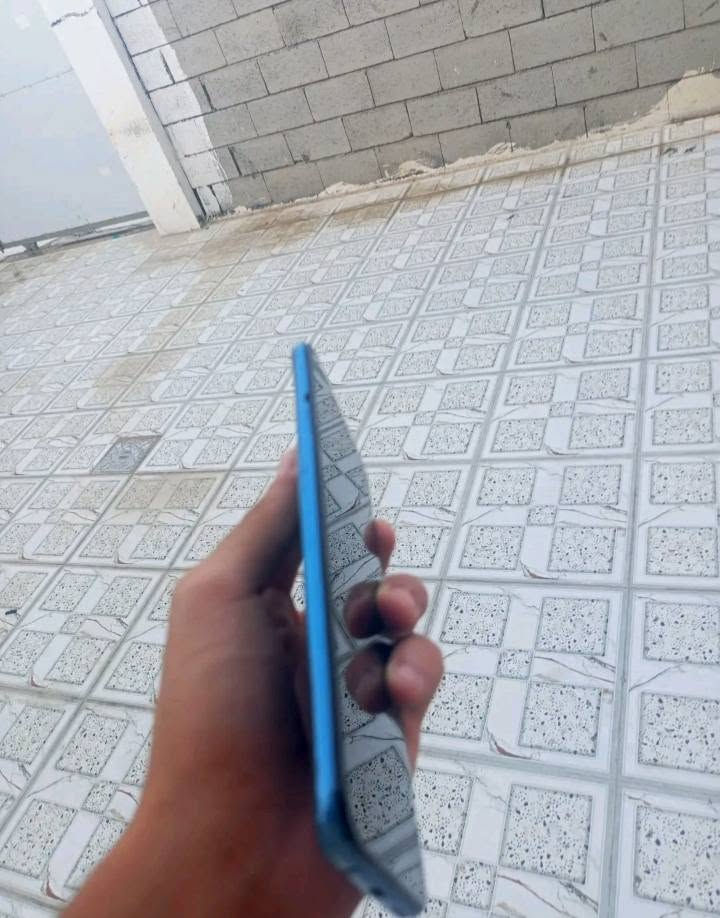 🔥 للبيع هاتف Honor X7a 🔥

الحالة: مستعمل نظيف 
الذاكرة: 8 رام + 128 جيجا + يدعم ميموري 
اللون: أزرق 
البطارية: 6000 ملي أمبير تقعد يومين اقوه بطاريه 

✅ كلشي شغال 100% 
✅ شاشة أصلية 100Hz 
✅ كاميرا 50MP نقية 
⚠️ ملاحظة: مبدل فلات شحن جديد والشحن سريع 22.5W شغال ممتاز

السعر: 95ألف وبيه مجال بسيط وتعال جيك براحتك
المكان: رمادي - توصيل داخل رمادي موجود 

للاستفسار خاص او اتصال: [***********]
