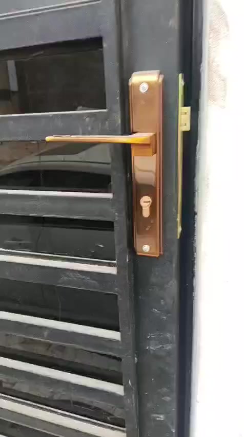 🏠 للبيع أو للإيجار – بيت بناء جديد
📍 بغداد / الحرية – حي السلام
شارع 30، شارع جاكوج
🔹 المساحة: 48 م
🔹 الواجهة: 6.5 م
🔹 النزال: 7.5 م
🛏️ 2 غرف نوم
🚿 2 حمام
🍽️ مطبخ + استقبال + منور
✨ جاهز للسكن مباشرة
📞 للاستفسار خاص *********** (متوفر واتساب)
