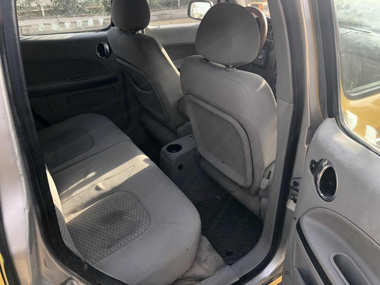 السلام عليكم شوفر وارد امريكي HH R مديل 2007
مكينه وكير جدد 4 سلندر بلادي 
كهربايات كلهة شغاله 
صدر امامي خلفي جديد / تخم تاير جديد 
كراسي كهرباء / سنتر لوك 
مكاني بغداد 
السعر 50 ورقه 
***********
