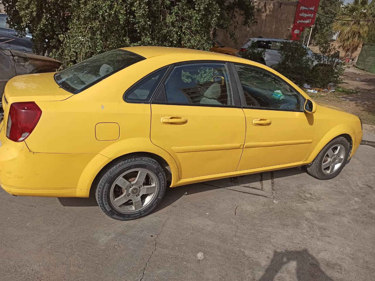 سلام عليكم سيارة اوبترا للبيع شركة عامة للسيارات السيارة مكفولة من الحوداث ومحرك وكير خير من رب العالمين سعر65 وبيها مجال بسيط للتواصل عن السيارة *********** يوجد واتساب للاتصال
