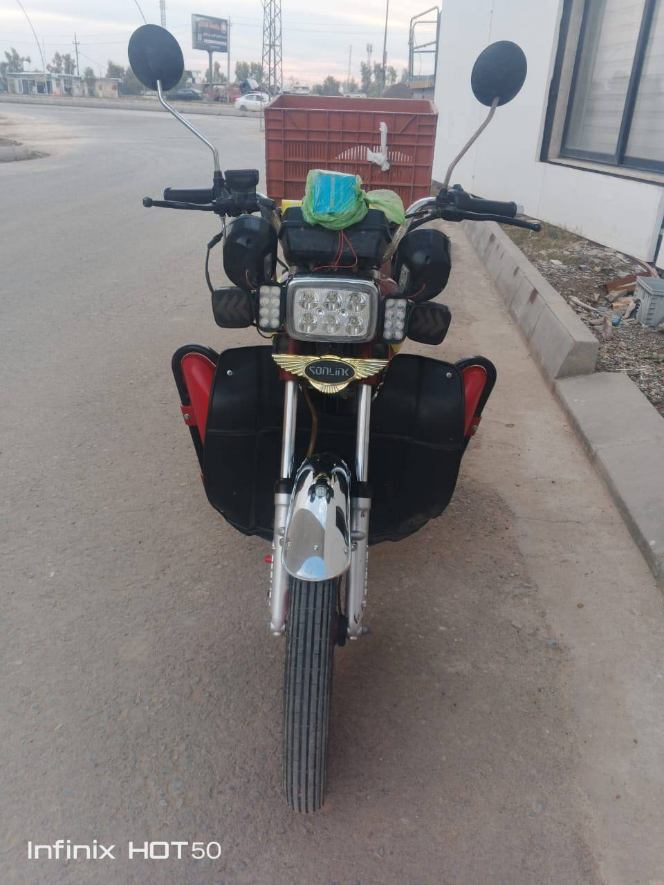 دراجه 5 قير 2024 مراوسه او بيع حسب القناعه السعر 675 وشويه بمجال اللي الطيبين اللي يحب يتواصل على الواتساب او طب خاص ***********
