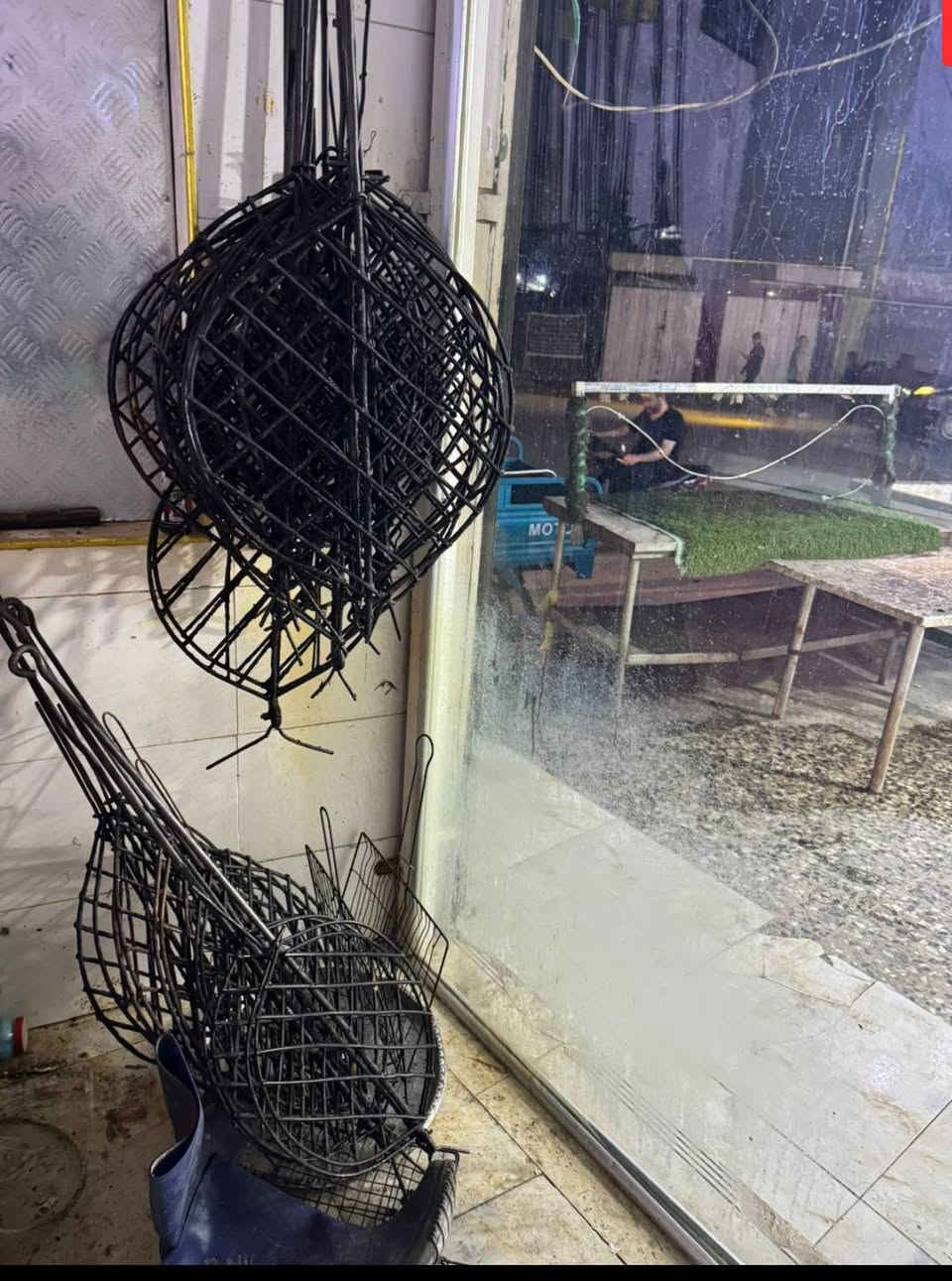 شوايه و25طباكه سعر 250بيهن مجال بغداد الشعب ***********
