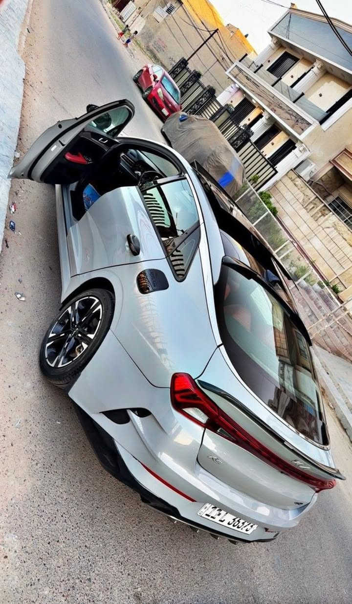 السلام عليكم للبيع 
KiA K5  GT LINE 2022 
مكينه 1600 تيربو 
فول مواصفات بأسمي تحويل ثاني يوم 
حادث مثل ماموضح بالمنشور حادث خلفي صندوك ودعاميه . وامامي دعاميه وبنيد 
#السعر 158 ورقه وبيها مجال شي بسيط 
مكان السياره / بغداد / شارع فلسطين او القاهره 
الاستفسار الاتصال ‭***********‬ بي واتساب
