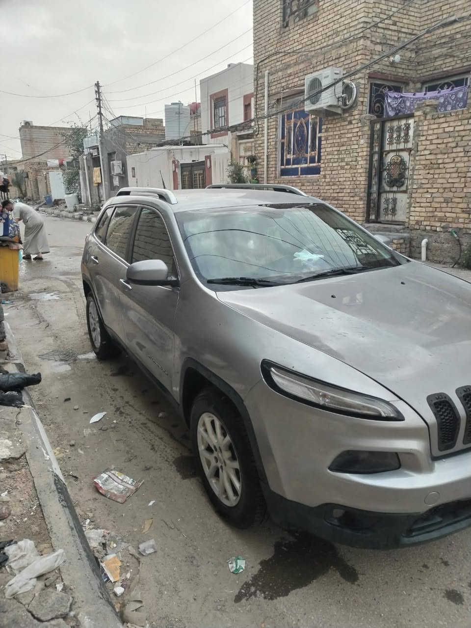 السلام عليكم جيب شيروكي بزون موديل 14 مكينه وكير شرط مشروطات تخم تاير تبريد منضومه جديده كلها بس تشحن غاز شرط تشحن يمي رقم بصره مشروع وطني بيه جاملغ وخشم البنيد مصبوغه حزام أثر شخوط وجراد بدون اي دواخل السعر 96 وبيه مجال مراوس بأمريكي حسب القناعه عنواني ذي قار المركز ***********
