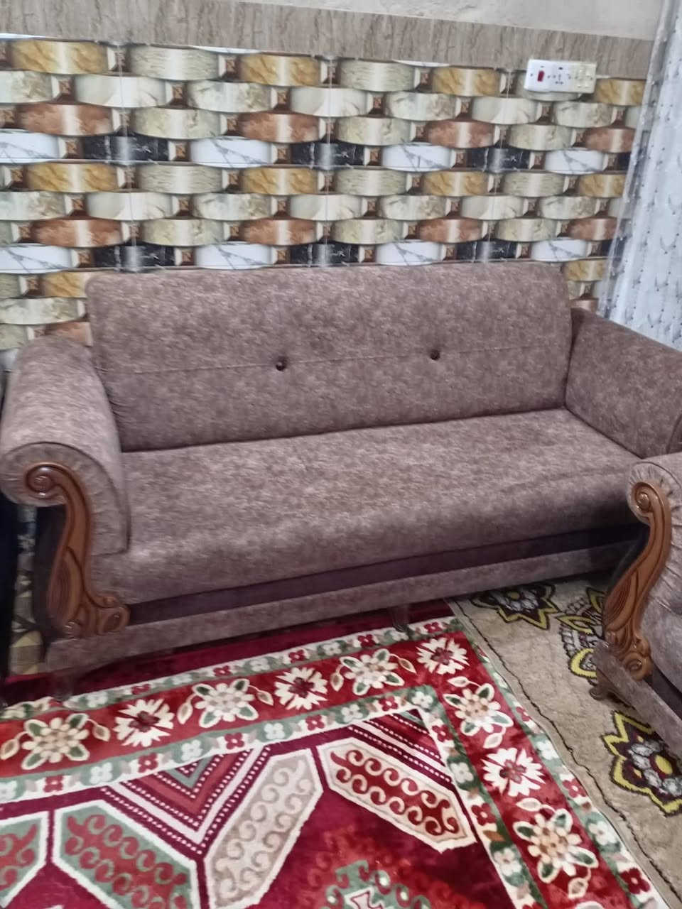 السلام عليكم عندي تخم للبيع السعر 350بيه مجال موجود في بغداد بوب الشام رقم الهاتف ***********
