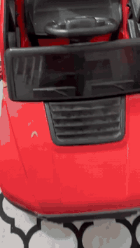 سيارة اطفال FORD سياره تمشي بك والى الامام  وياه شاحنه بيه هزاز اغاني هورن نظيفه سعره 150 بيه مجال قليل مكان حله شارع 80 ,,,,,,,,,, رقم ***********
