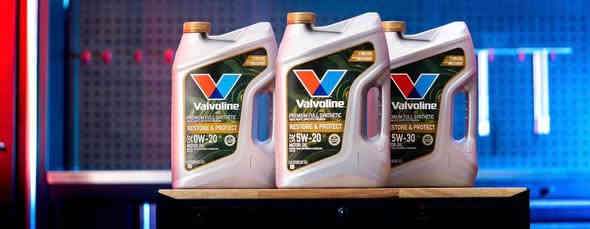 مع كل كيلومترات تمشيها السيارة، تتجمع رواسب داخل المحرك وتبدأ تسبب ضعف في العزم واستهلاك أعلى للوقود.
منتج Valvoline RESTORE & PROTECT مصمم بالضبط لمعالجة المشكلة من جذورها. 🔧✨

✔️ ينظّف المحرك بنسبة توصل إلى 100% من الرواسب المستعصية
✔️ نتيجة ملحوظة بعد أربع تغييرات زيت فقط
✔️ يرجّع المكينة لأدائها الطبيعي ويقلل الاحتكاك
✔️ يحافظ على نظافة المحرك لفترات أطول

الصورة حقيقية من اختبار حقيقيه تم اجراءه في مختبرات فالفولين تبيّن الفرق الكبير قبل وبعد الاستخدام… فرق تشوفه وتحسّ به في السياقة 

🔵 متوفر الآن عند خدمات الأخوين 
ديالى جلولاء حي الصناعي 
*********** 
✅ للطلب و الاستفسار يرجى مراسلة الصفحة
