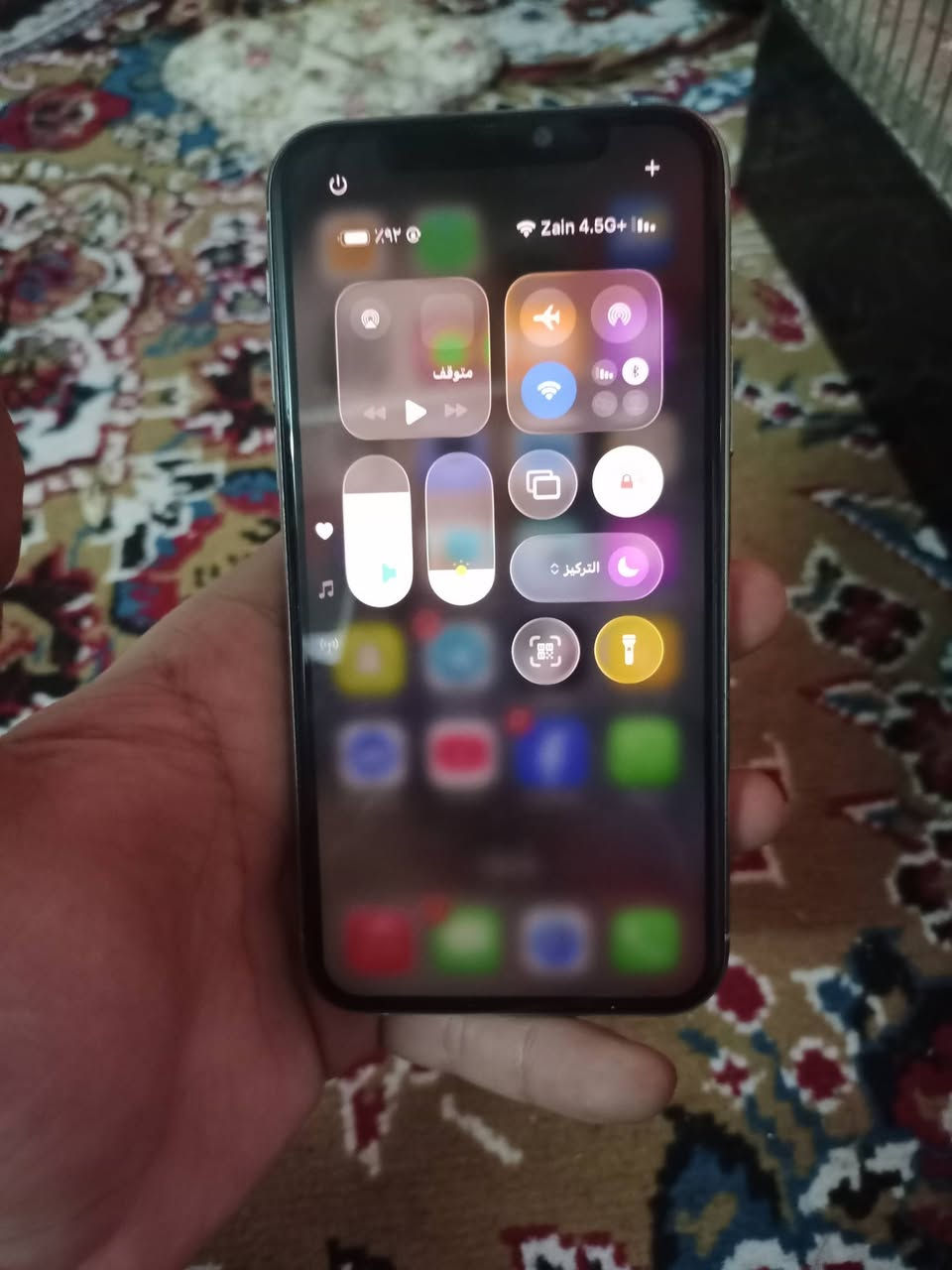 ايفون 11 العادي ذاكرة 256 بطارية 69 للبيع للاستفسار الرقم ***********
