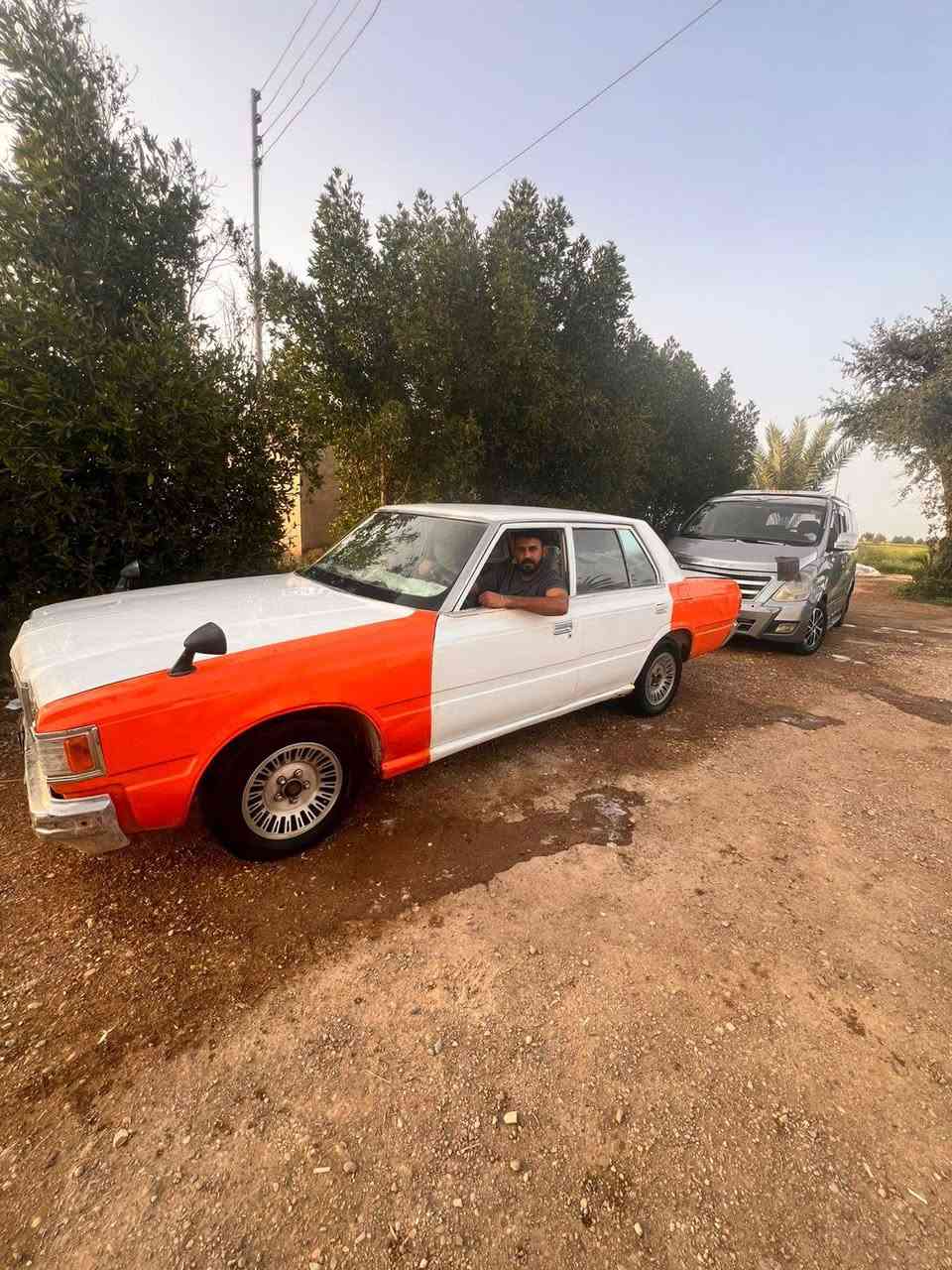 السلام عليكم
للبيع كراون 81 سياره جاهزه كير ومكينه ثري واي سياره  تعمير جديد صبغ وحداديه رقم ديالى صدامي مداور ثاني يوم السعر.  13 وبيه مجال بسيط للاستفسار   ***********
