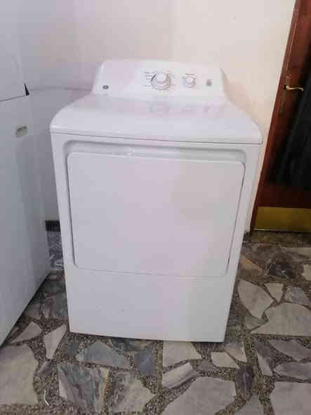 عندي هاي الاجهزة للبيع نظيفة كلش واستخدام قليل
غسالة ملابس طابقين ماركة آل جي Twin لون ابيض سعرها  الاصلي ٣ ملايين رايدتها بمليونين وبيها مجال بسيط
نشافة فقط اصلية  بسعر 350 الف
جهاز رياضي ماركة Shuaمال جم لان كلش كبير مايفوت من اي باب عادية موضح بالصورة سعرة الاصلي٧ مليون
رايدي بمليون ونص
براد بابين ماركة EGur مال سوبر ماركت رايدتة بمليون ٨٠٠ الف كلش نظيف
مكنسة ال حجم كبير جداً رايدتها ب٩٠٠ الف وبيهم مجال

هذا رقم وبي واتساب للي حاب يشتري فقط***********
ملاحظة: عنواني بغداد والاجهزة ضامتهن بمكان بعيد ف اللي رايدهم صدك اجيبهم لبغداد يجي يستلمهم من  البيت ب اتفاق
