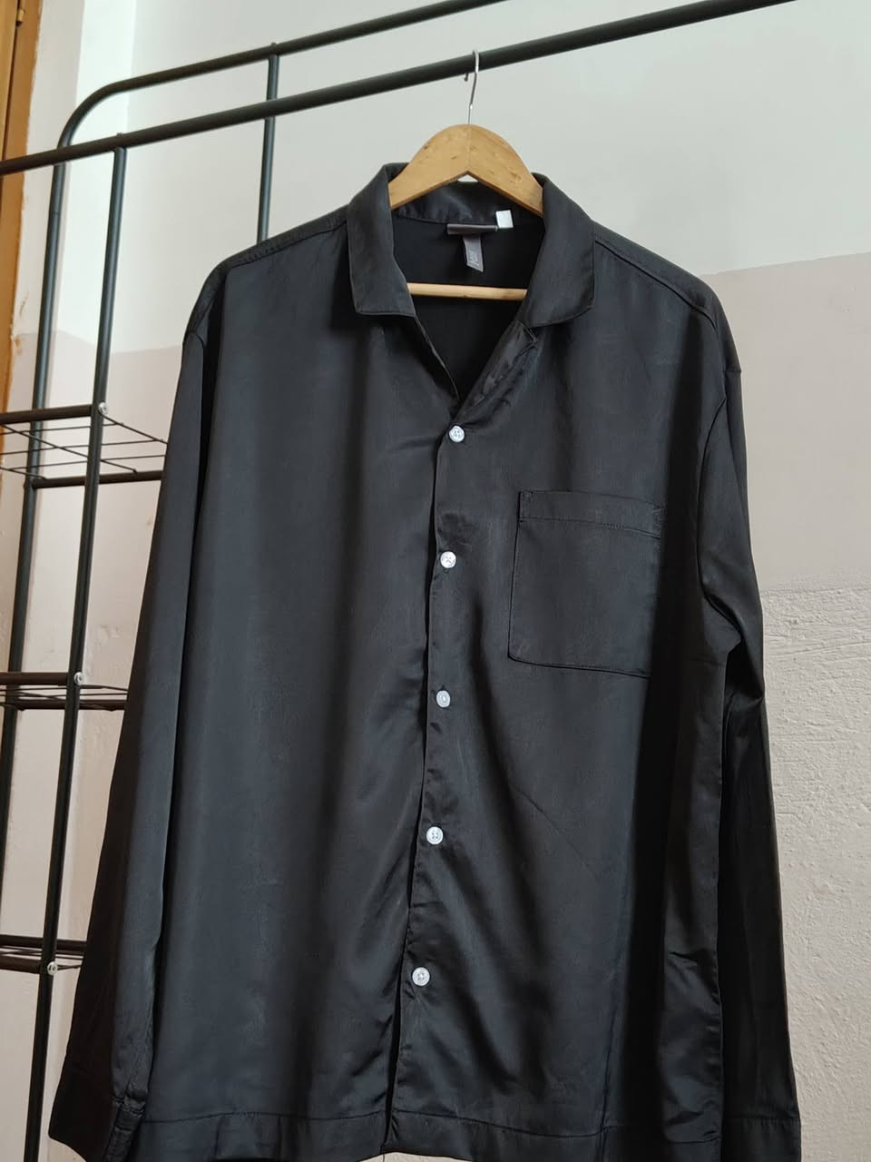 قميص اسود ساده ماركه H&M
قطعه نضيفه جداً 
قياس (XL هاف يلبس XXL)
السعر 14 شامل اجور  التوصيل 
اضغط على الصفحه لمشاهدة بقيه الموديلات


**إذا كنت صاحب هذا الإعلان وتريد حذفه لأي سبب، رجاءا أرسل رسالة إلى الدعم الفني**