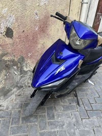 صيني • كفرات • تعليق مكسور