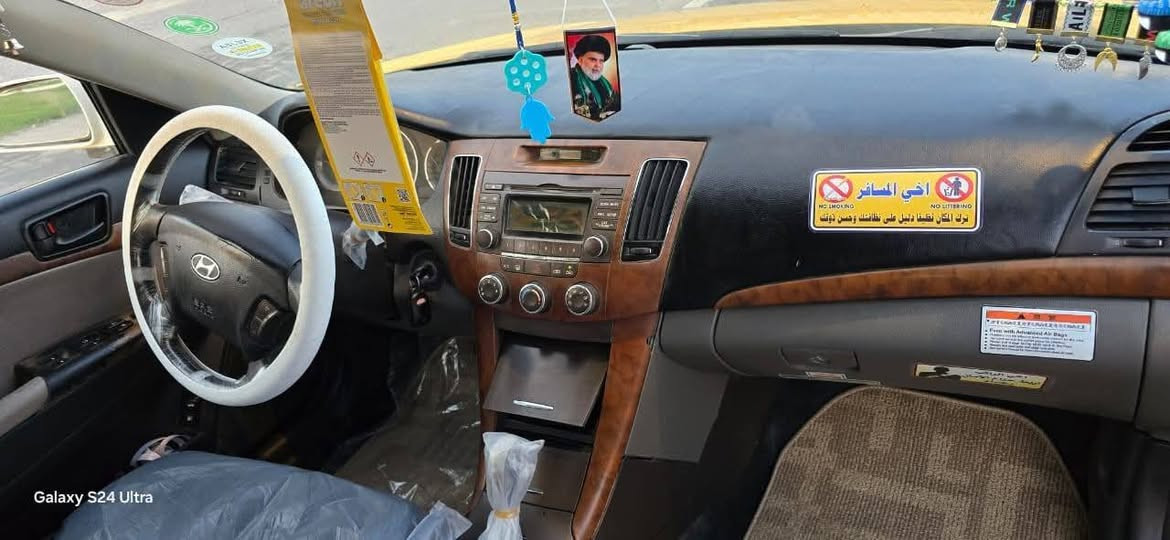 سلام عليكم 
سوناته موديل((2010)) رقم بصره مشروع وطني تحويل تحويل بسمي سنويه مجدده الغايت((2027))مصفره اهيه وغرامات  مكينه وكير وحداديه وطخم تاير كهربايات كله شغاله داخل جديد مكان بصره سعره $((80)) وبيه مجال ((***********)))((***********))
