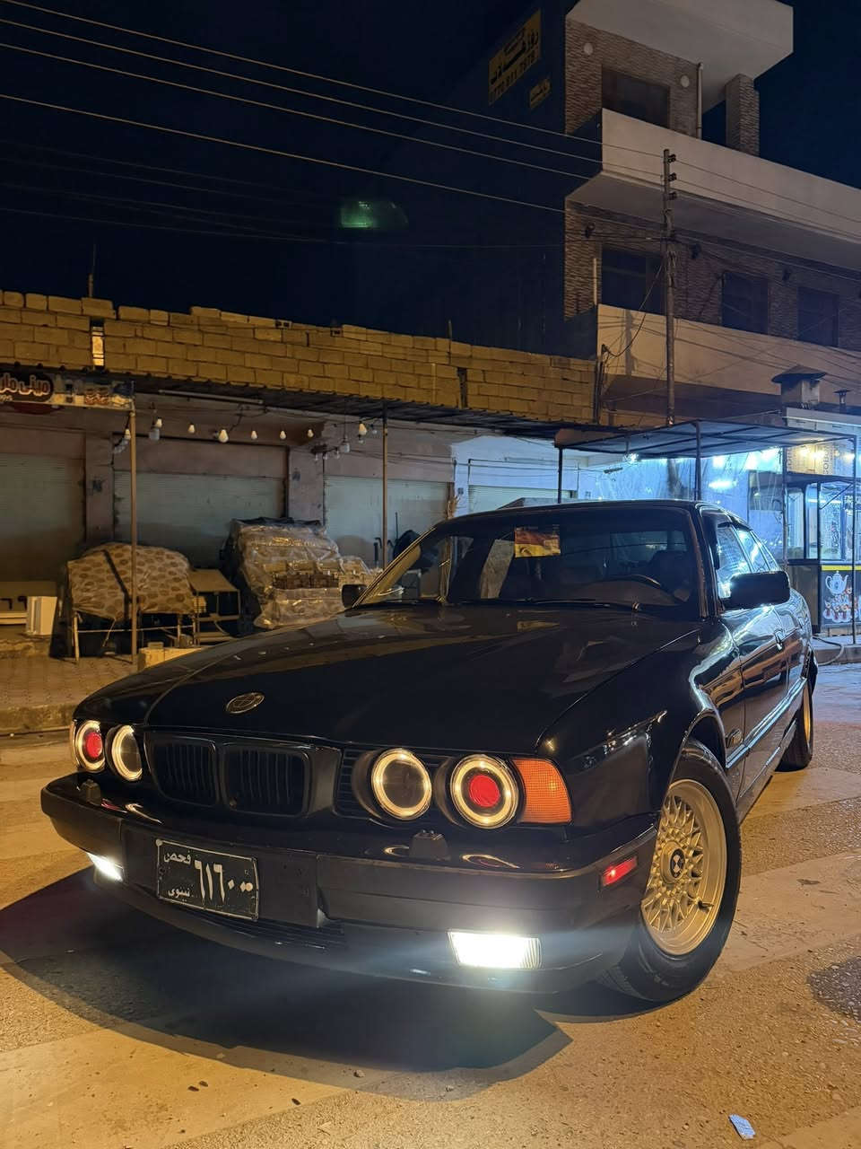 bmw 1995 گێڕ عادی
بۆ فرۆشتن یان گۆڕینەوە 
***********
ئاڕمی پلاستیکی هەولێر ئاڕمو ئەوەلیات بەشەرت خرامەی تیا نیە 
زیتونی تۆخ بۆیاخی زۆر جوانە شوخت و چاڵی نیە 
ناو سپیە 
کوشن هیتەر 
ئاوێنە کارەبایە 
تەبرید و گەرمی ئیش ئەکات 
دەبڵ ئێرباک 
پێش پان 
دو جام کارەبا 
دەعمی نیە 
قرچێکی بەسیتی هەیە شایەنی باس نیە هیچ ناوی نەگرتوە 
دوکەڵ و بوخاری نیە 
تەقەو ڕەقەی نیە 
کارەبایی هەمو گیانی مەزبوتە 
یەک گڵۆپ نیە ئیش نەکات هەموی مەزبوتە 
سعری ٥٦ معامەلە 
موشتەریت تەلەفون بکە لە خزمەتام 
***********
ئەدمینی دڵ❤️
