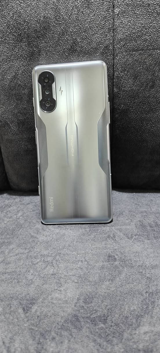 ريدمي k40 كيمينك نظافه 100 مع شاحن 45 سعر 250 وبي مجال بسيط


**إذا كنت صاحب هذا الإعلان وتريد حذفه لأي سبب، رجاءا أرسل رسالة إلى الدعم الفني**