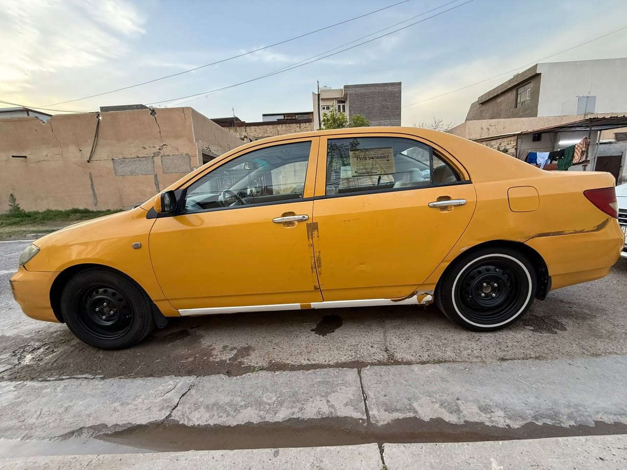 بيوادي أف ثري موديل 2013 سعره 52 وبيه مجال رقم بغداد إنكليزي بيه طخطات بالدعاميه الأماميه وباالجاملغ الأمامي شخوط


**إذا كنت صاحب هذا الإعلان وتريد حذفه لأي سبب، رجاءا أرسل رسالة إلى الدعم الفني**