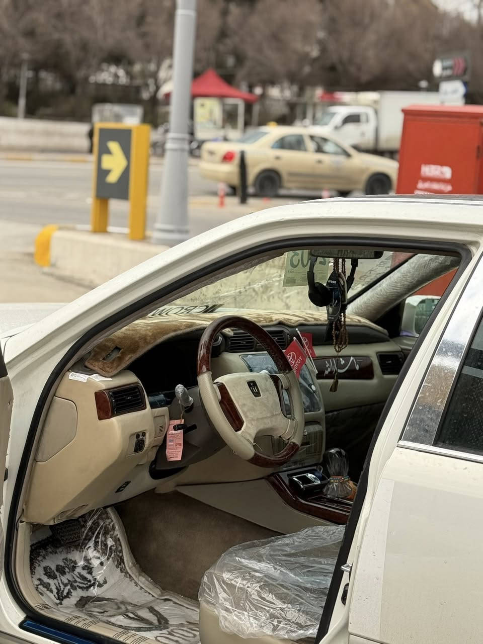 ۲٠٠۳ بڕاوە
۲دووگمە و پەردە مەکینە بچوک D4 171
کامل جوان کاری بەشەرتی گێڕو مەکینە
سعری ۳۹ گەڵاو معامەلە  سلێمانی
ژمارەی خاوەنی ***********
