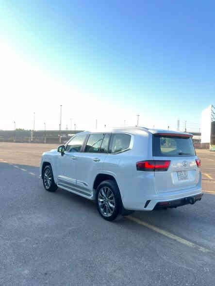 السلام عليكم لاندكروزVX لمتد  ٢٠٢٤ ماشيه ١٣٠٠٠ بريم اصلي مو تلزيك السياره فول مواصفات للرادار الامامي وتحديد مسار وكشنات ٧كهرباء وكشنات ٤تدفئه وتبريد حته الخلفي تبريد وتدفئه شاشات بلادي لايتات يصعدن وينزلن ٤كامرات بلاديه فدراليات بالصندوك بلادي   السياره فول الفول ومكفوله بيهه شخط بالجاملغ الخلفي صغير كولش فقط السياره مغلفه ppf اصلي ضمان سماعات وكتلوك بلاديات وارضيات ممستعملهن
مكان السياره بغداد حي الجآمعه 
السعر 800$$
☎️ ***********
