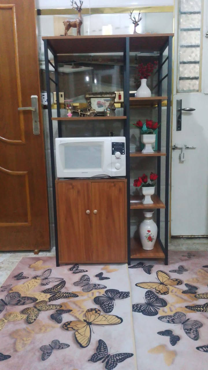 السلام عليكم رف مطبخ للبيع نضيف كلش سعره 45ألف العنوان شارع المصرف بالنهاية قرب علوة جنة الفواكه رقم الهاتف ***********
