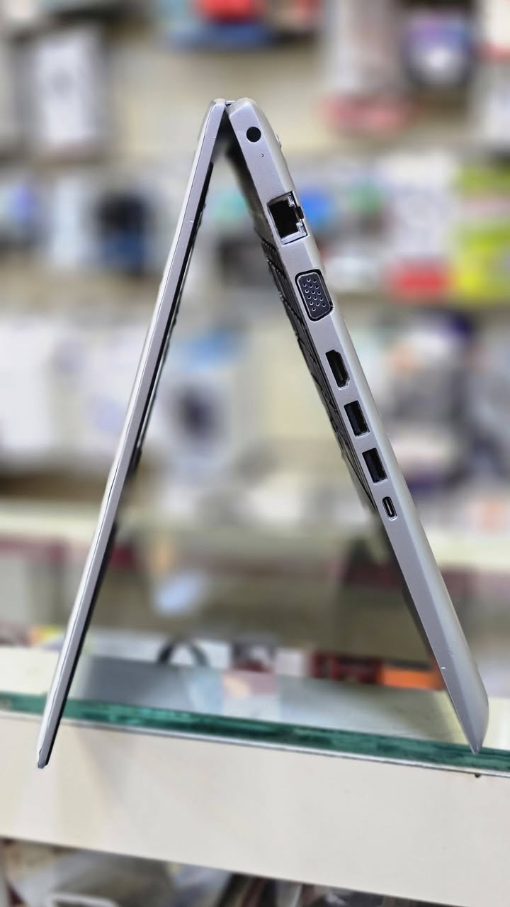 عرض خاص قطعة واحدة فقط تبقا  شركة قصر التقنيات
💻 لابتوب HP ProBook 450 G5  
⚙️ المعالج:Intel i5 Gen 8
✅️ الجيل الثامن ️
🧠 الرام: 8GB DDR4
💾 التخزين: 256GB SSD m2 
     كارت شاشة داخلي 
🖥️ شاشة حجم 15.6n slim
🔋 أداء قوي وسرعة عالية، مناسب للدراسة والعمل والمهام اليومية.
Batterie 🔋 excellent
💰 السعر:235,000iqالف
الملحقات🎁شاحنة اصلية🔌 وحقيبة💼 وماوس🖱
📩 للاتصال أو الاستفسار يرجى التواصل على الارقام
***********. ***********
العنوان.  موصل المجموعه الثقافية مقابل متحف الجامعة
يوجد توصيل لجميع المحافظات 
اسعار خاصة لمكاتب الجملة
