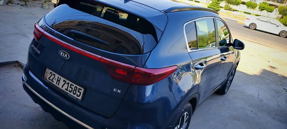 السلام عليكم . سبورتج ٢٠٢٠ فول مواصفات ماشيه ٤٦ الف محرك ٢٤٠٠ فور ويل محرك كير حجر مكفولات مكانه شارع فلسطين.
حادث باب خلفي ايمن وبابا خلفي ايسر صبغ 
المواصفات بانوراما . كشن كهرباء . هيتر كشن . فور ويل .هندبريك بصمه . بصمه بوب . بصمه تشغيل . الايت زنون .بيه بعد مواصفات السعر خاص لو واتساب
*********** بغداد, العراق
