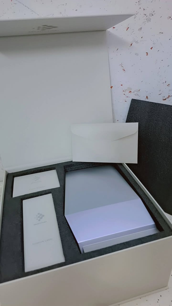 جهاز Meshnode AI هو جهاز لشبكات البنية التحتية الفيزيائية اللامركزية (DePIN).
يعمل الجهاز كعقدة في شبكة MeshChain لتقديم خدمات الذكاء الاصطناعي والمشاركة في البنية التحتية اللامركزية.
يهدف إلى توفير مشاركة آمنة وفعالة في الموارد الحوسبية والشبكية.
يعتبر جزءًا من توجه حديث لدمج تقنيات البلوكشين مع الأجهزة الفيزيائية لتوزيع خدمات الذكاء الاصطناعي.
٧٥ الف


**إذا كنت صاحب هذا الإعلان وتريد حذفه لأي سبب، رجاءا أرسل رسالة إلى الدعم الفني**