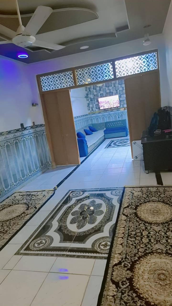 السلام عليكم بيت للبيع شارع المعمل مقابل سيطرة المعمل ومدرسة الاهرام
250متر بناء 100 طابق ونصف و150حديقة
بناء طابوق صب اساس وسقف كونكريت
طابو زراعي 25مشمول بالتطويب
***********
