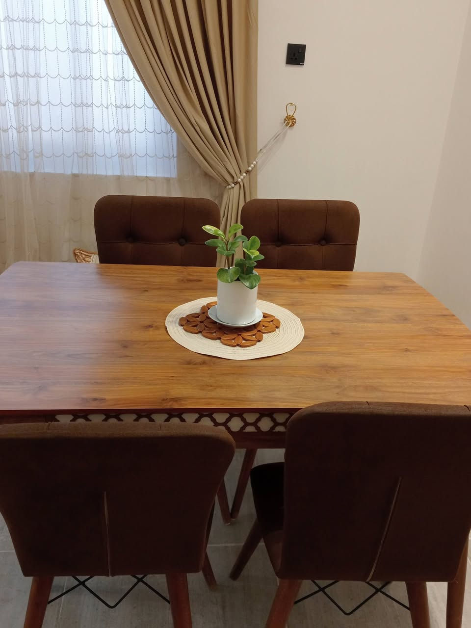 ميز طعام 6 كراسي نضيف جدا سعره 250 وبي مجال


**إذا كنت صاحب هذا الإعلان وتريد حذفه لأي سبب، رجاءا أرسل رسالة إلى الدعم الفني**