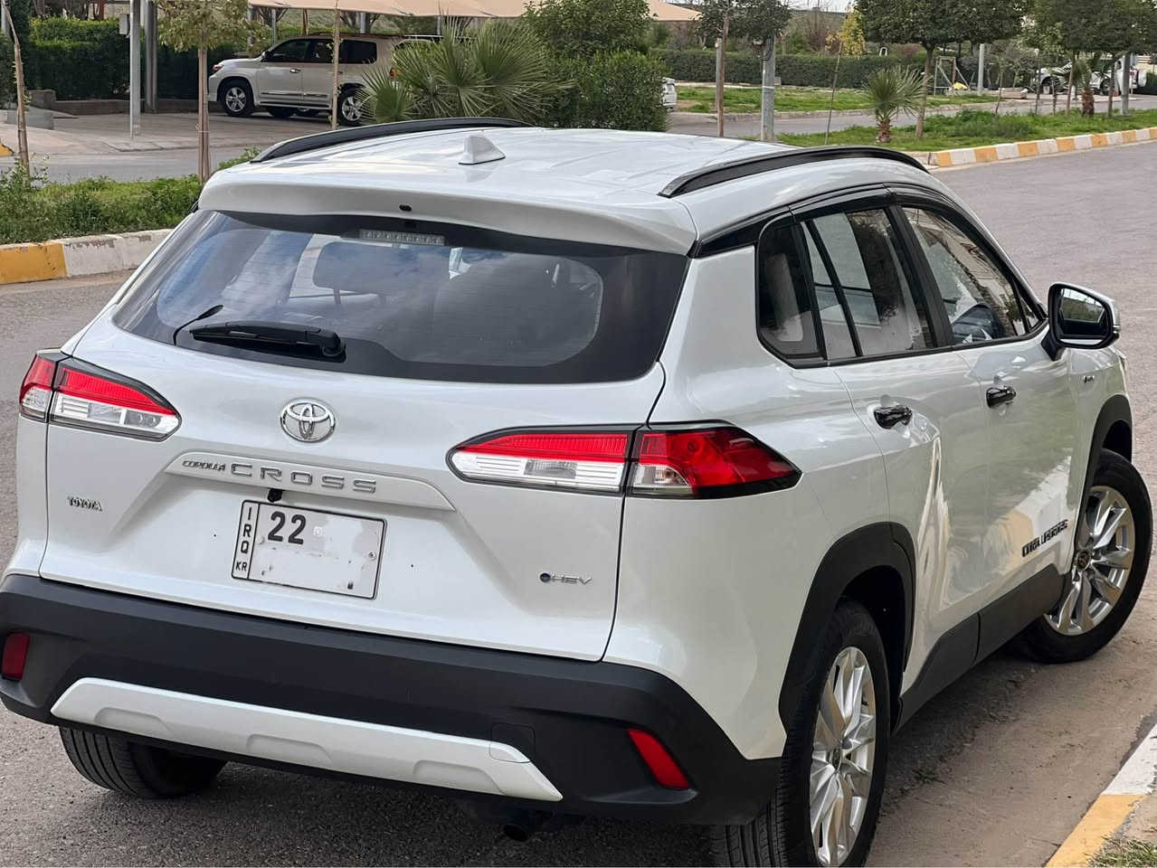 كورلا كروس 2025 هايبرد
شكل خليجي
سلايد وبصمة ورادارات واوتوهولد وكاميرا 360
19 كيلومتر 
بةناو خومة
نرخ 192 ومةجال
*********** كركوك, العراق
