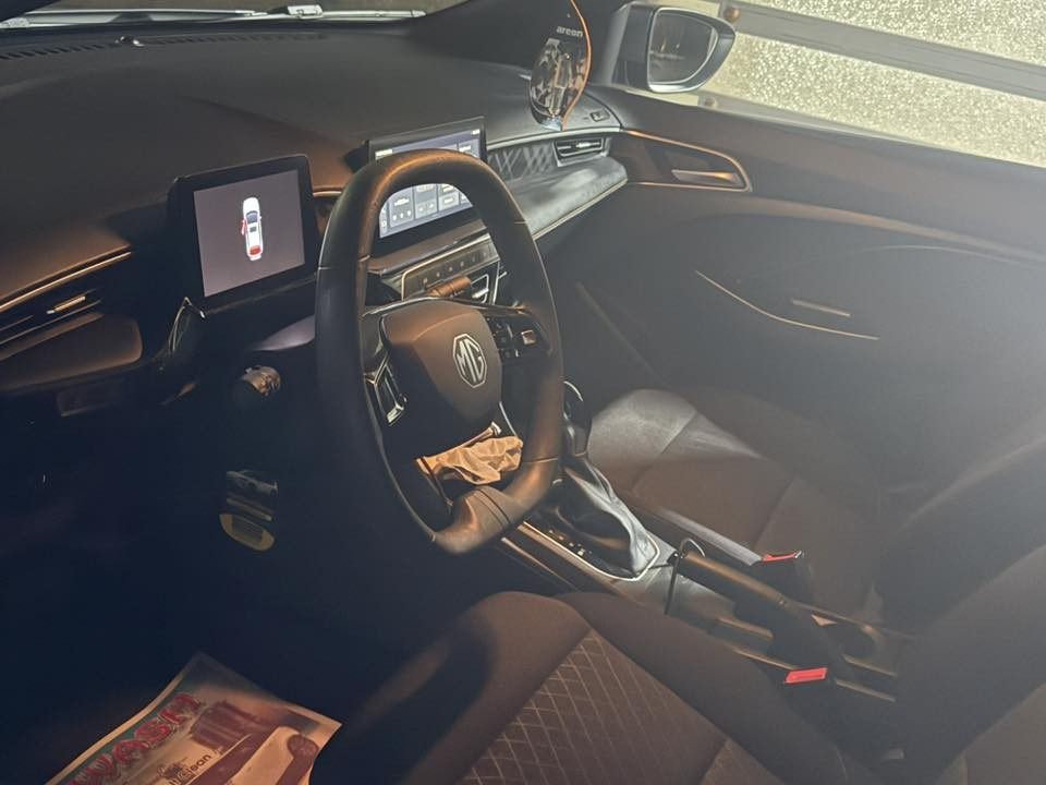 مرحبا MG 3 موديل ٢٠٢٦ لون فيلي زيرو ماشيه ٣٨٠٠ بعدها بضمان الشركه مكفوله كلشي مابيها .. بدون ارقام 
سعر ١٣ مليون
للاستفسار رقم ***********
